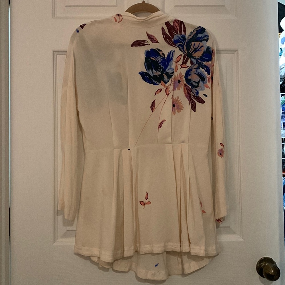 Free people, long sleeve, flowy dress, size small, super beautiful and cute!